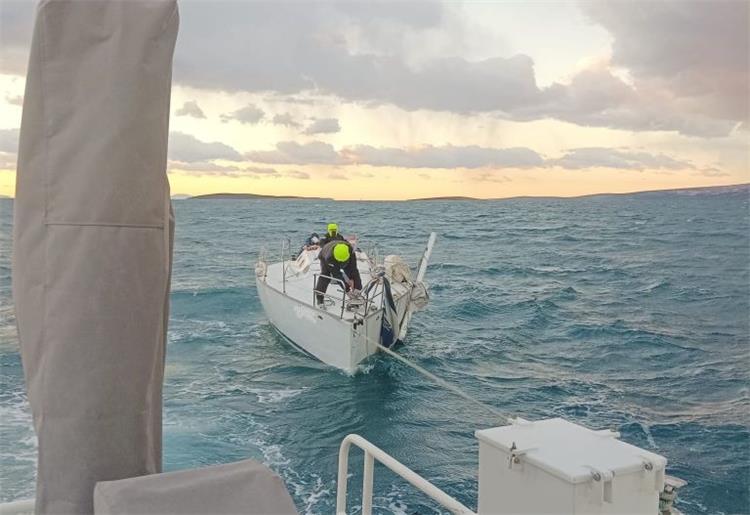 Slika /slike/foto 11_23/foto  SAR LKZD 25-11_23/1 SAR LKZD 25-11_23.jpg